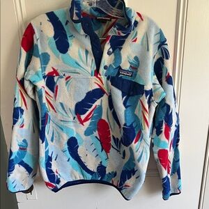 Patagonia Blue and Red Patterned Fleece